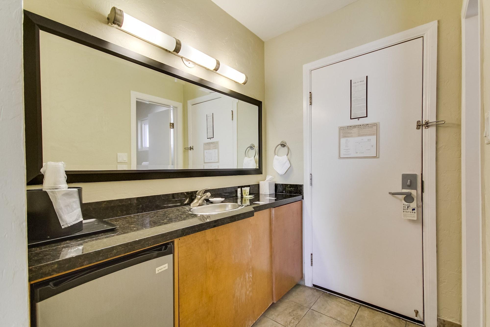 Surfer Beach Hotel San Diego Luaran gambar