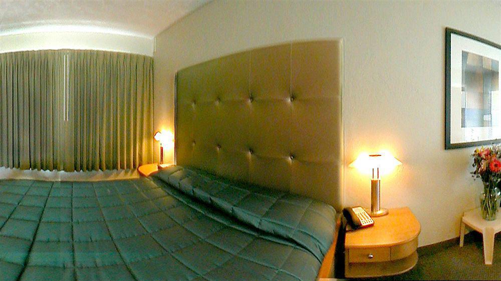 Surfer Beach Hotel San Diego Luaran gambar